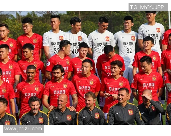 广州恒大与全北现代巅峰对决展现亚洲足球魅力与激情的较量